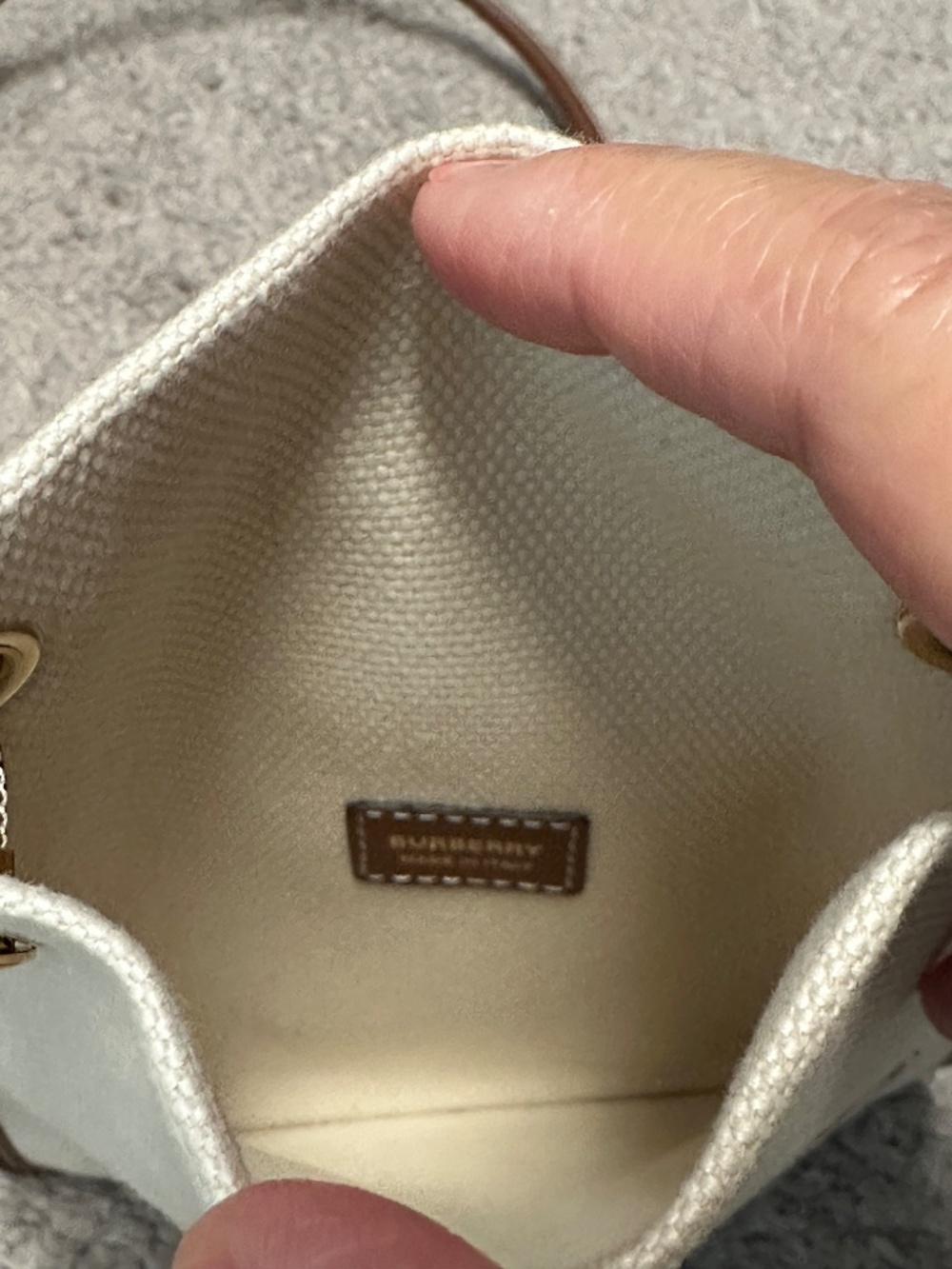 Burberry Canvas Crossbody Pouch – New, With Dust Bag - Picture 7 of 8